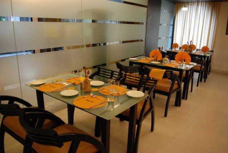 Octave Hotel - Double Road Bangalore Extérieur photo
